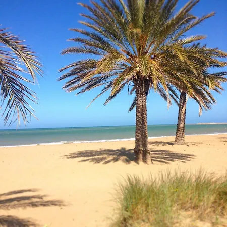 Cosy Apartment Directly On The Beach / Few Mins From The City Center Denia Exterior photo